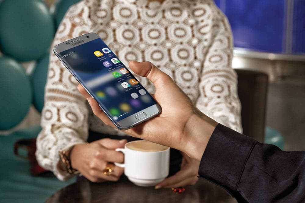 galaxy-s7-edge-نجوم مصريه