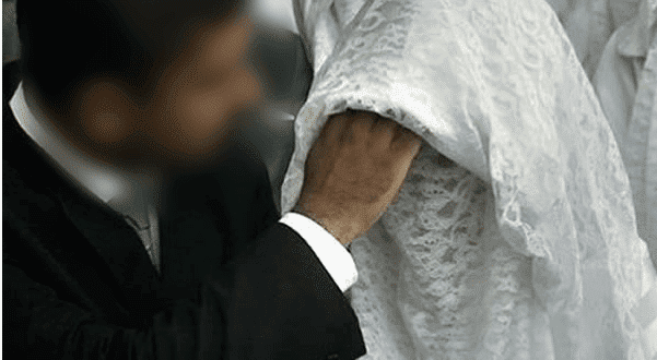 طلقها في حفلة الزفاف