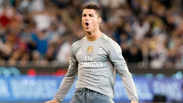 لاعب نادي ريال مدريد كريستيانو رونالدو