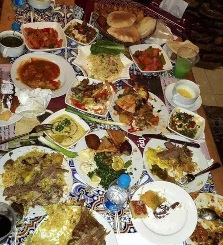بواقي طعام