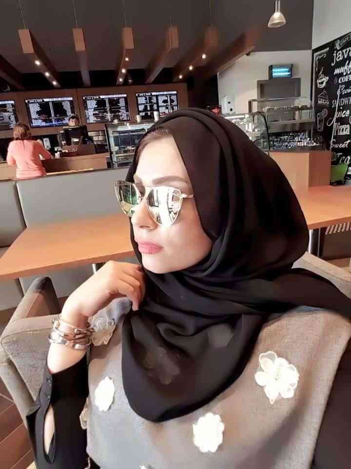 رضوى جلال مصممة الأزياء الهاربة رضوى جلال صاحبة عملية النصب الشهيرة تعود من جديد بمجموعة من الأزياء 