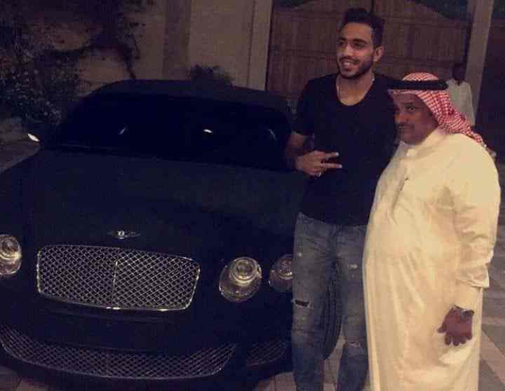 اللاعب محمود عبدالمنعم يفوز بهدية سيارة بنتلي بعد هدف الفوز على نادي النصر في جده