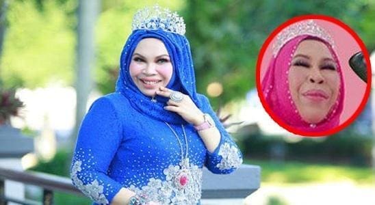 سيدة بالحجاب