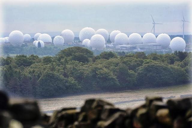 قاعدة مينويث هيل، المملكة المتحدة (RAF Menwith Hill، U.K.