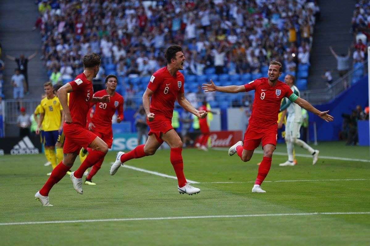 احتفال اللاعب هاري ماغواير بالهدف