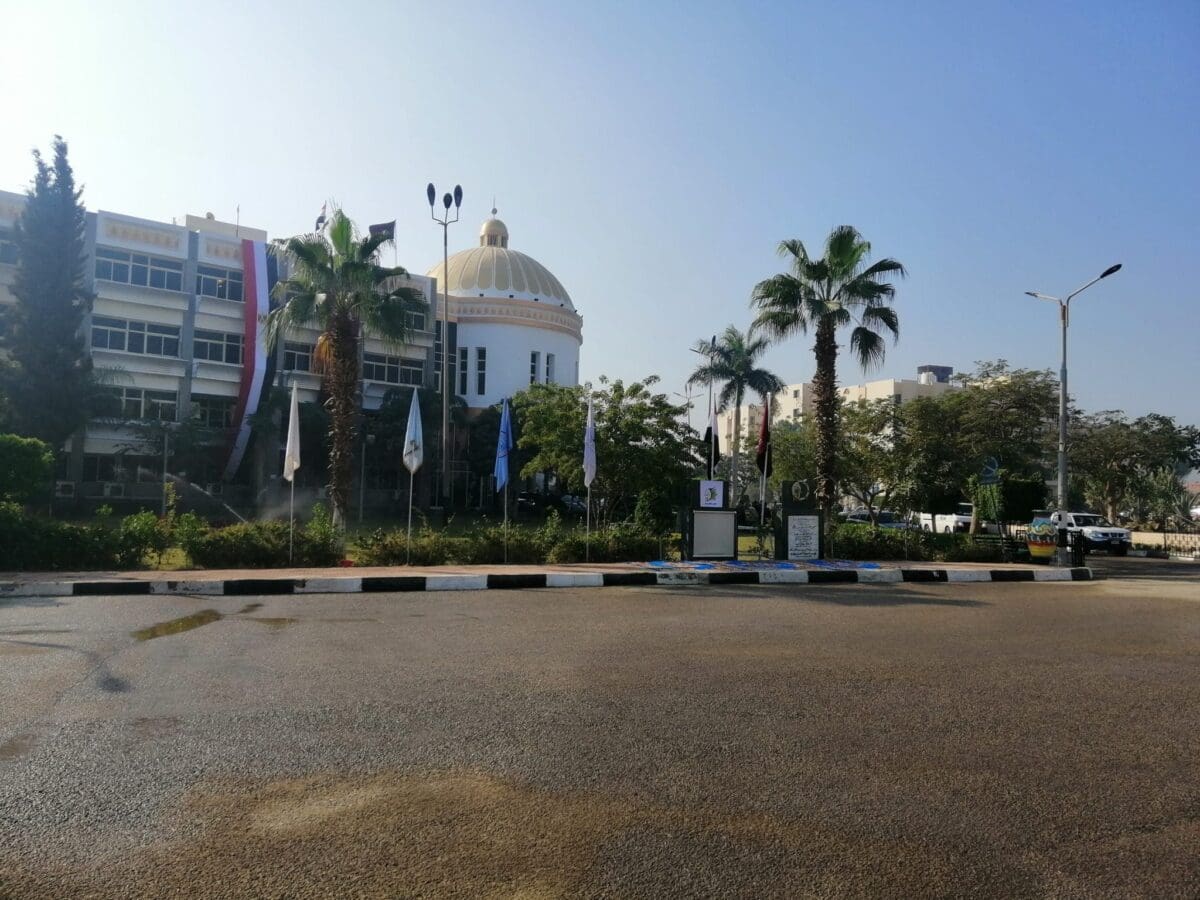 جامعة الفيوم تكشف عن تجهيز مركز لمواجهة الأوبئة وتفشي الأمراض