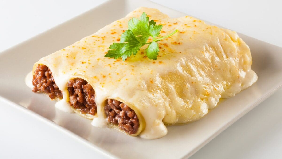 طريقة عمل الكانيلوني باللحم المفروم