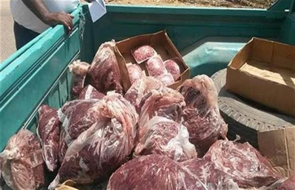 تفاصيل ضبط لحوم وأرز أبيض مجهولة المصدر