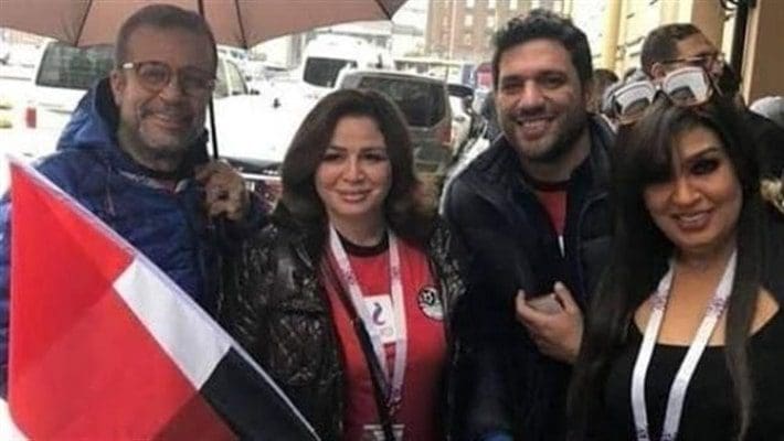  الصورة المتداولة بشأن سفر الفنانين لتشجيع المنتخب