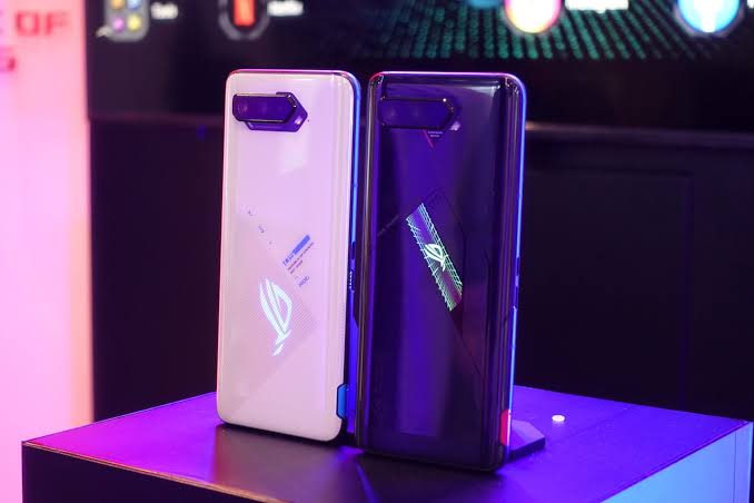 هاتف Asus ROG Phone 5