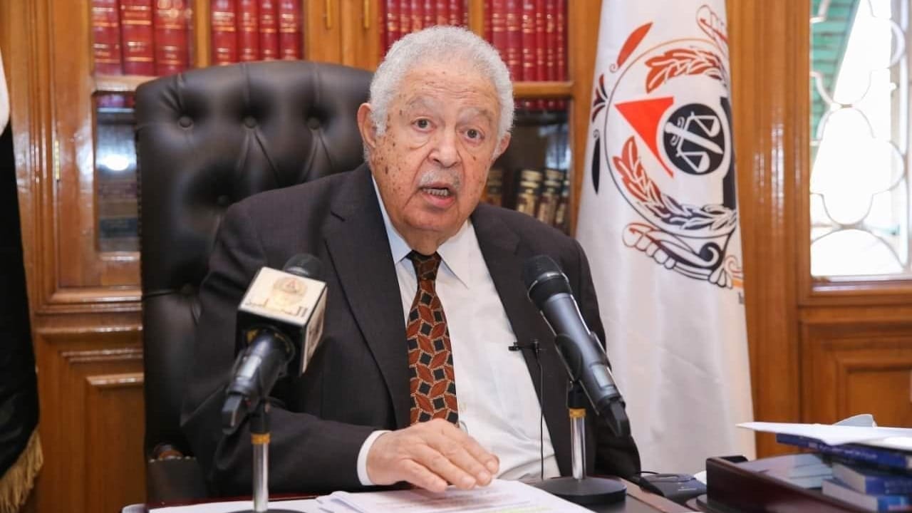وفاة رجائي عطية نقيب المحامين