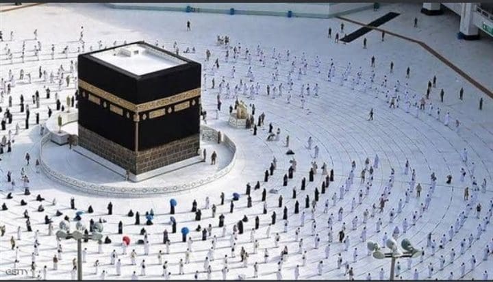 هل يشترط التحصين لأداء العمرة