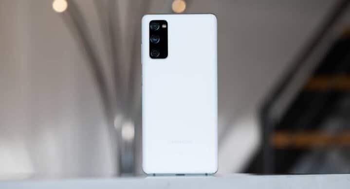 Samsung Galaxy S20 FE 2022 Show