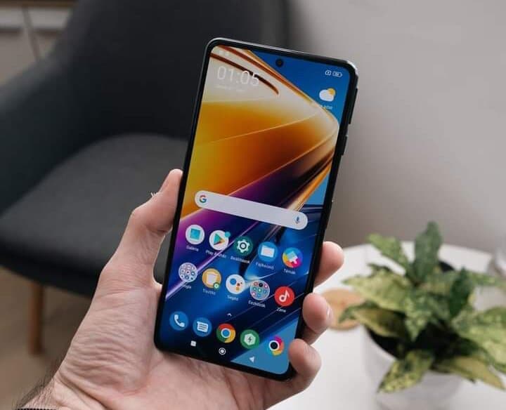 Xiaomi Poco F4 GT Screen