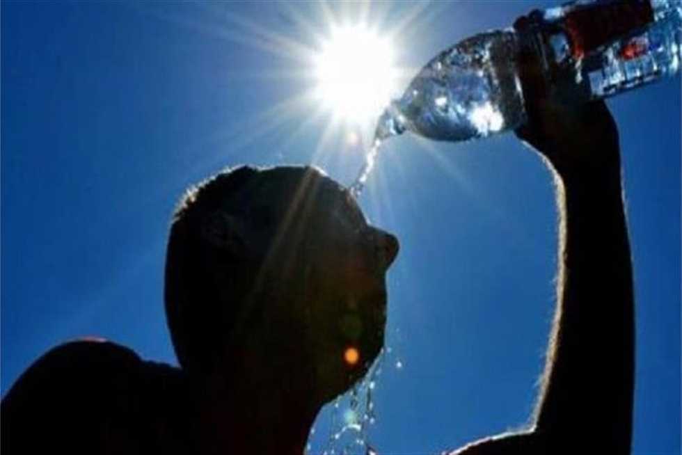 ماتخرجش من البيت ولو لازم ألبس طاقية.. الأرصاد تحذر من ذروة الموجة الحارة وتعلن موعد انحصارها
