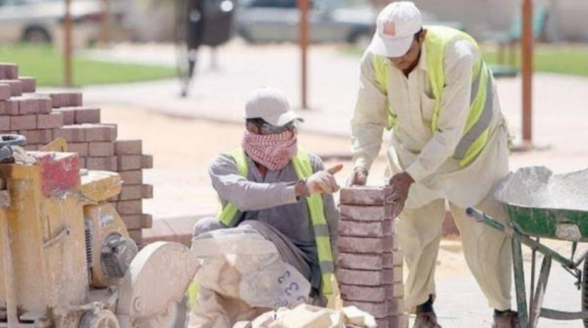 الموارد البشرية تعلن موعد تطبيق قرار حظر العمل تحت أشعة الشمس في القطاع الخاص