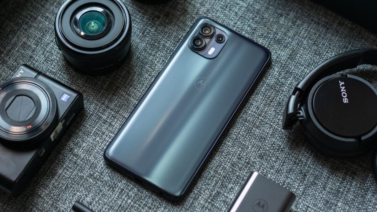 تسريبات تكشف عن 4 طرازات قياسية لموتورولا Moto Edge 30 Fusion وEdge 30 Lite وMoto G32 وMoto E12