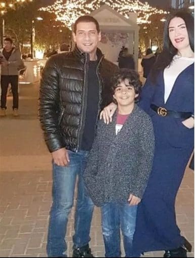 عبير صبرى وشقيقها