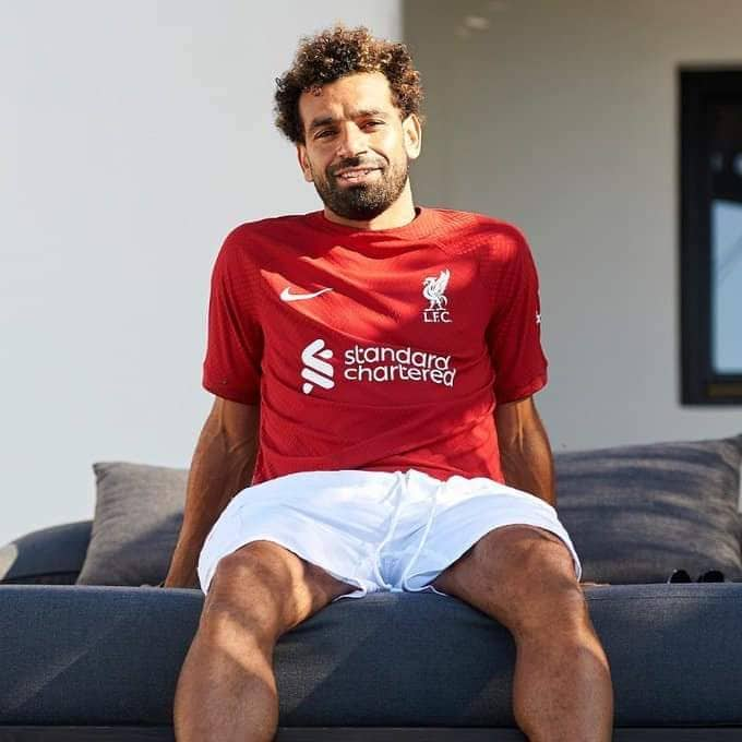 محمد صلاح يبقي مع ليفربول