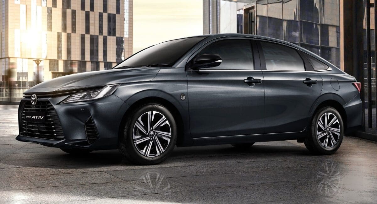 تويوتا تخطف الأنظار بـ ياريس 2023 Toyota Yaris Vios سيارة سيدان أصغر وبسعر أقل