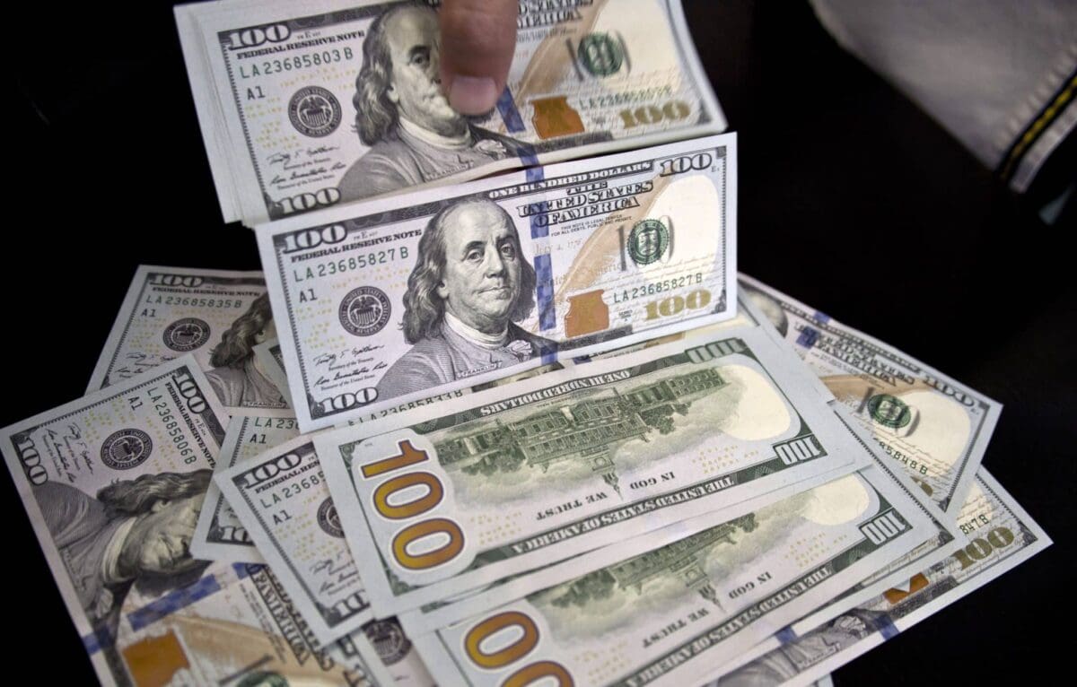 ارتفاع العملات الأجنبية مقابل الجنيه ارتفاع نسبي، والدولار يحقق صعود تاريخي