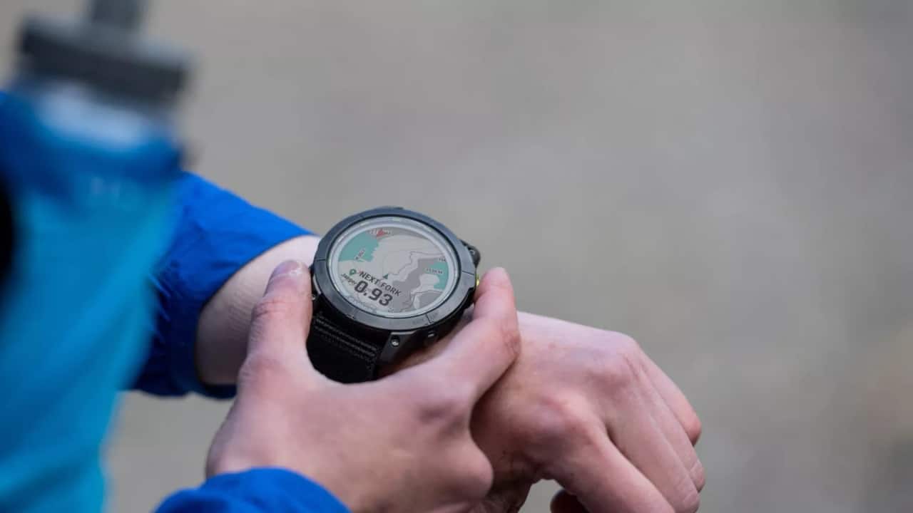 إطلاق الساعة الذكية Garmin Enduro 2 مع ميزة عمر بطارية يصل إلى 46 يومًا ومصباح LED والمزيد