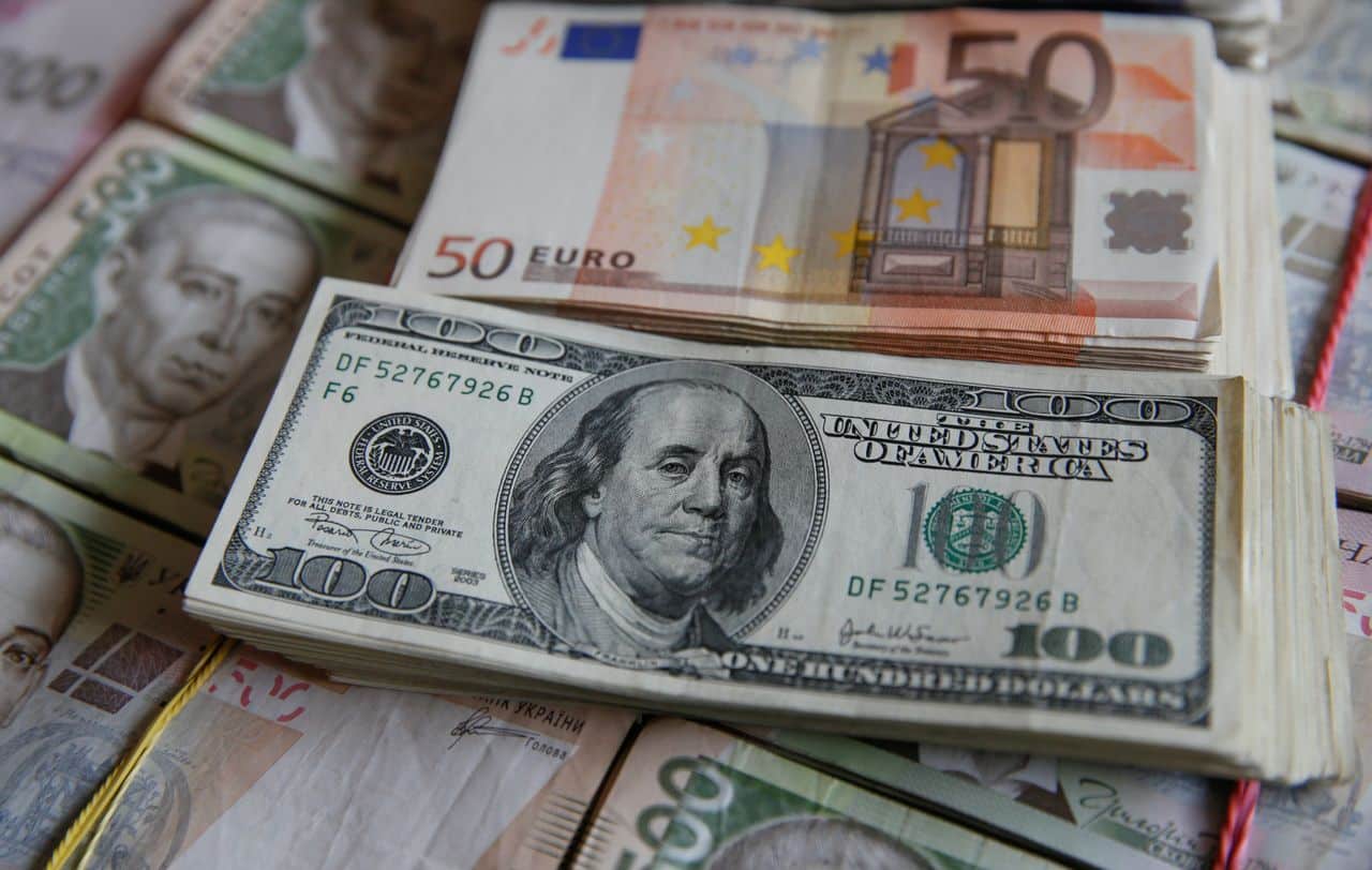 ارتفاع العملات الأجنبية مقابل الجنيه ارتفاع نسبي، والدولار يحقق صعود تاريخي