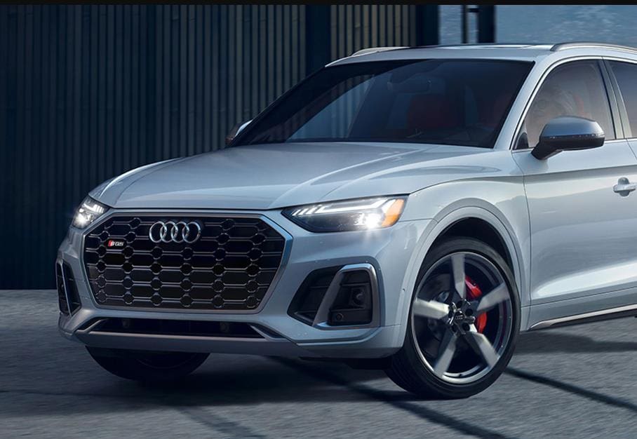 بفضل التقنيات المتقدمة والتصميم الفاخر، تأتي سيارة Audi 2023 SQ5 بقدرات "فائقة" وسعر "باهظ"