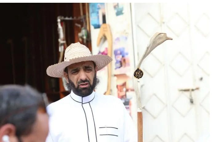طلال خلف.. مواطن سعودي يصنع المشعاب
