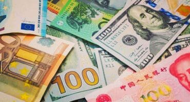سعار العملات المختلفة مقابل الريال السعودي 