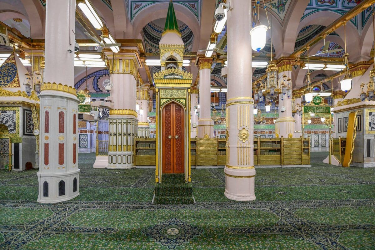 مواعيد دخول النساء للروضة الشريفة