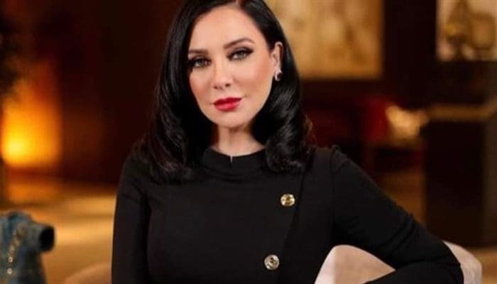 الفنانة السورية سلاف فواخرجي تهاجم الممثلات المصريات