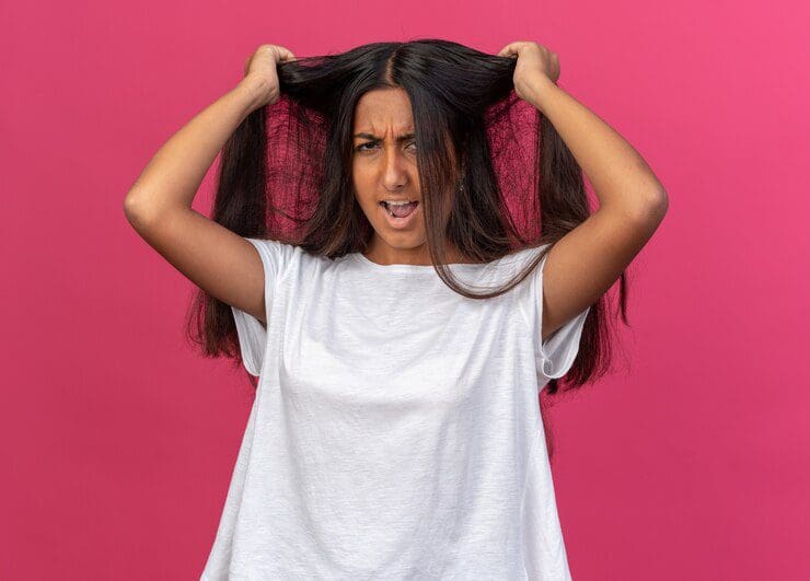 أغرب 5 أشياء تدمنها النساء