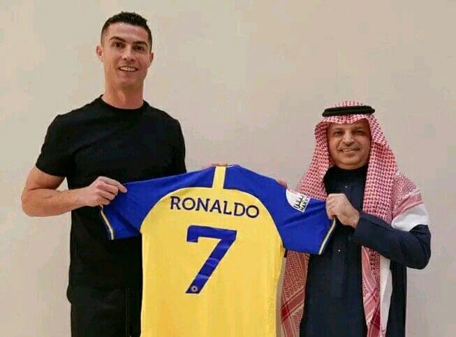 صور رونالدو بعد التعاقد مع النصر السعودي 