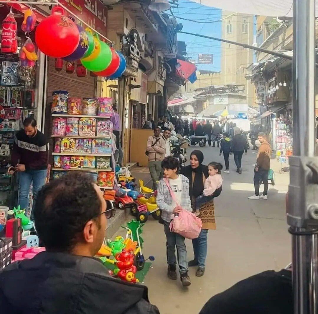 النجمة منى زكي بدمياط 
