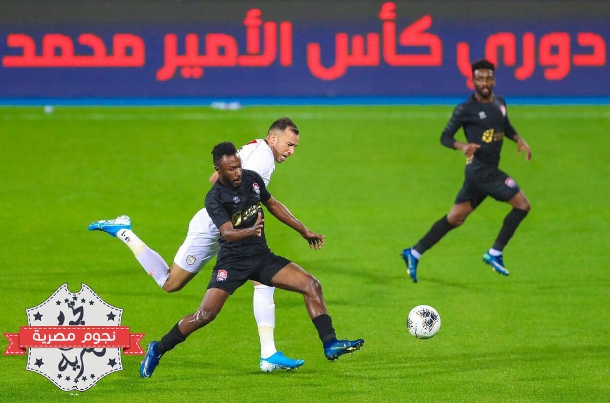 من مواجهة سابقة بين الرائد والشباب في الدوري السعودي