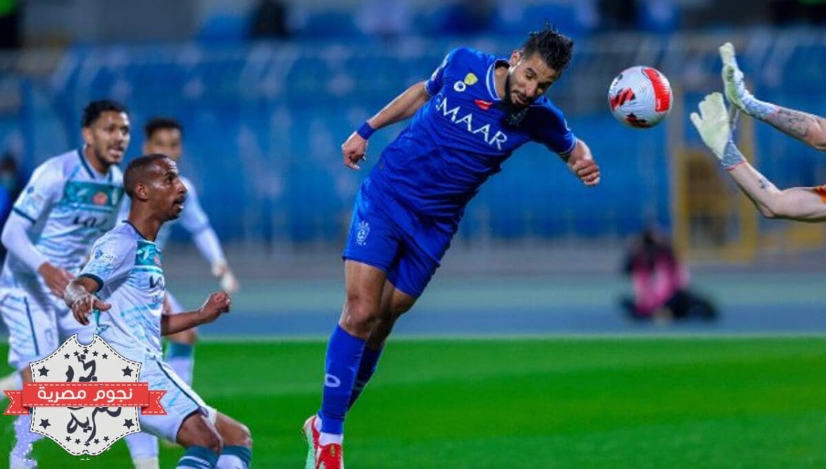 مواجهة سابقة بين الهلال والفتح بالدوري السعودي