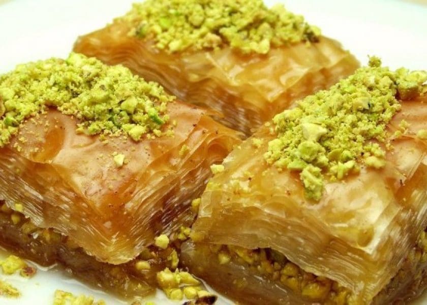 حلويات رمضان.. طريقة عمل المكشكشة اللذيذة بصوص الحليب بطعم أحلى من المحلات 