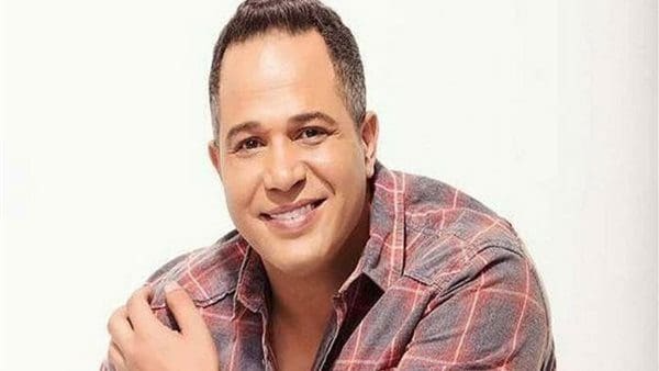  الفنان مصطفى درويش؟