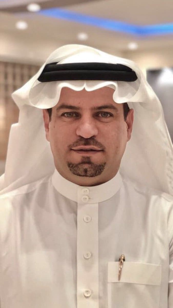من هو الدكتور نايف الزارع