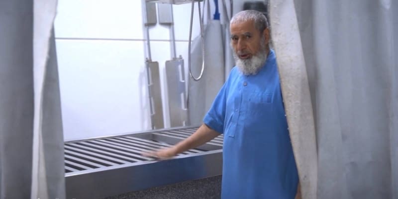 "مافي جيبي ولا ريال واحد".. قصة الحكم السعودي الذي اعتزل التحكيم بسبب خطأ واتجه لتغسيل الموتى