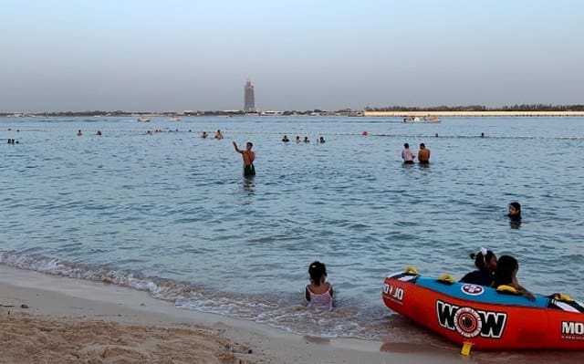 شواطئ العائلات في المملكة