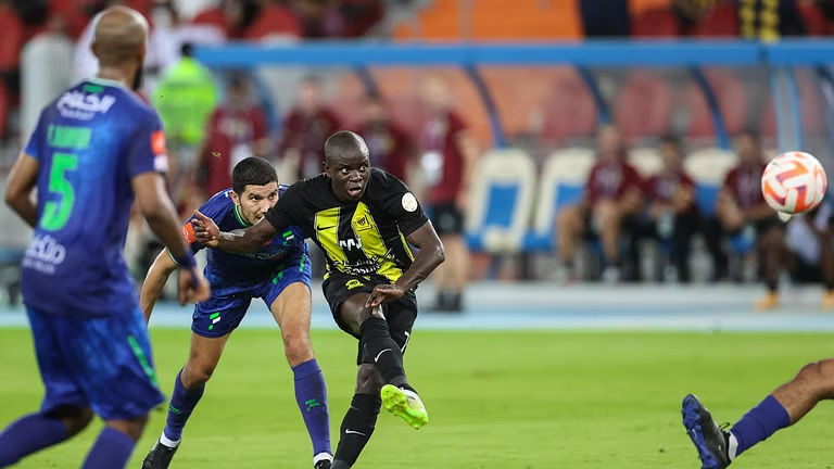 هدف كانتي لاعب الاتحاد ينافس على جائزة الهدف الأجمل