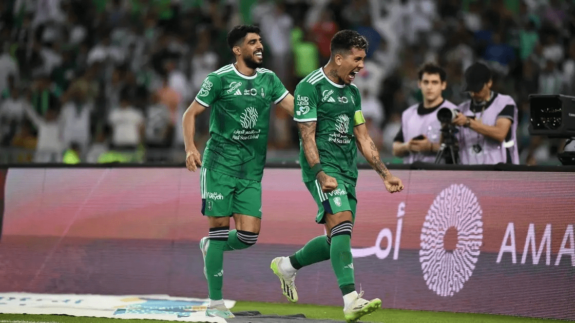 جماهير أهلي جدة تطالب برحيل فيرمينو