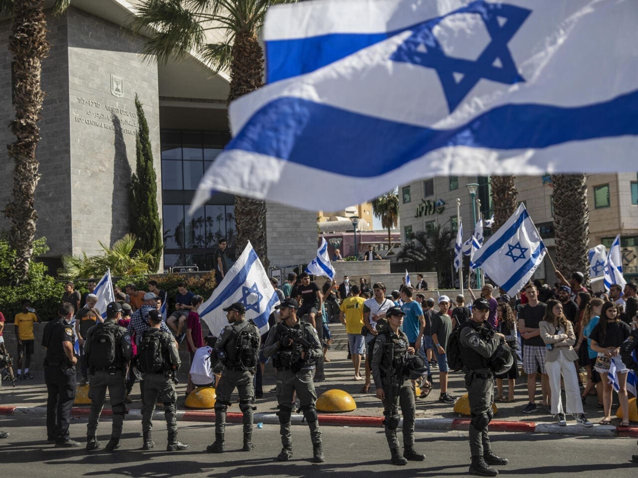 فلسطين بين الأطماع الدينية والسياسية