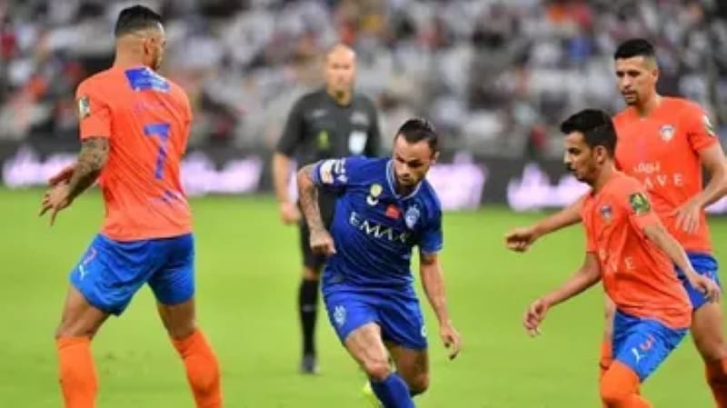 الفيحاء ضد الهلال في الدوري السعودي