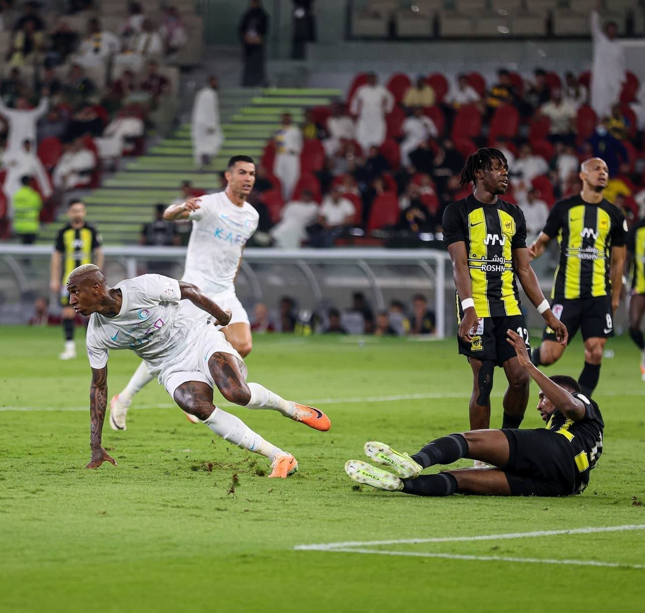 من لقاء النصر واتحاد جدة - مصدر الصورة: حساب الدوري السعودي على تويتر