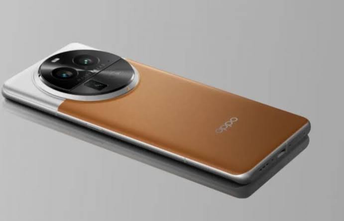 Oppo تدعم هاتف Find X7 Ultra حصريا بميزة الإتصال بالأقمار الصناعية