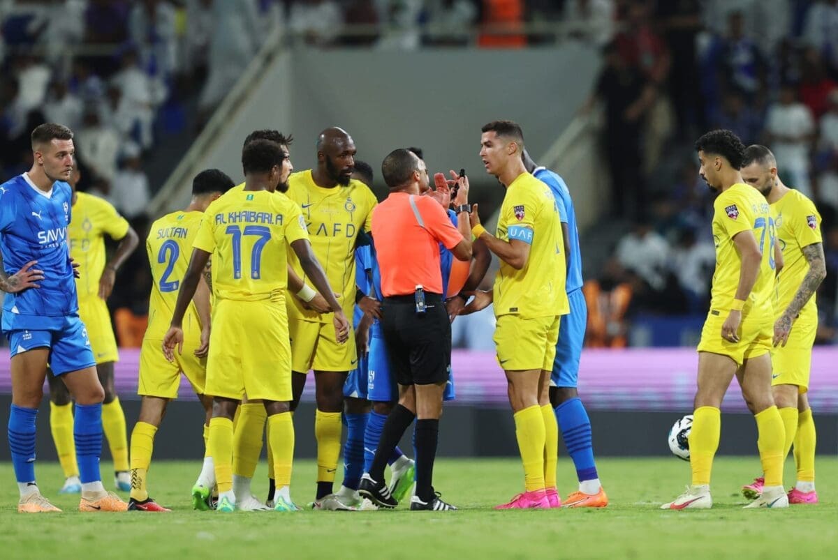 الهلال السعودي يقترب من خطف أيمن يحيى لاعب النصر