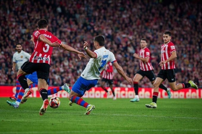 من لقاء برشلونة وأتلتيك بيلباو - مصدر الصورة: حساب برشلونة على تويتر